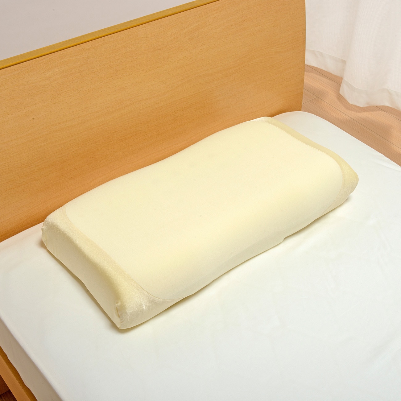 【冬のギフト Xmasキャンペーン 送料無料】エンジェルフロート（R）枕（中）/ベージュ/（中）60×33×10cm