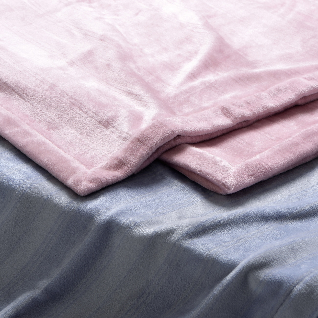シルク毛布(（シングル）140x200cm ブルー): タオルケット・毛布| 西川公式オンラインショップ 寝具通販サイト