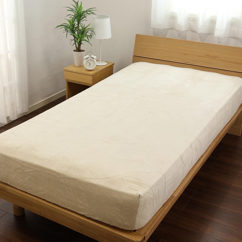 ベージュ